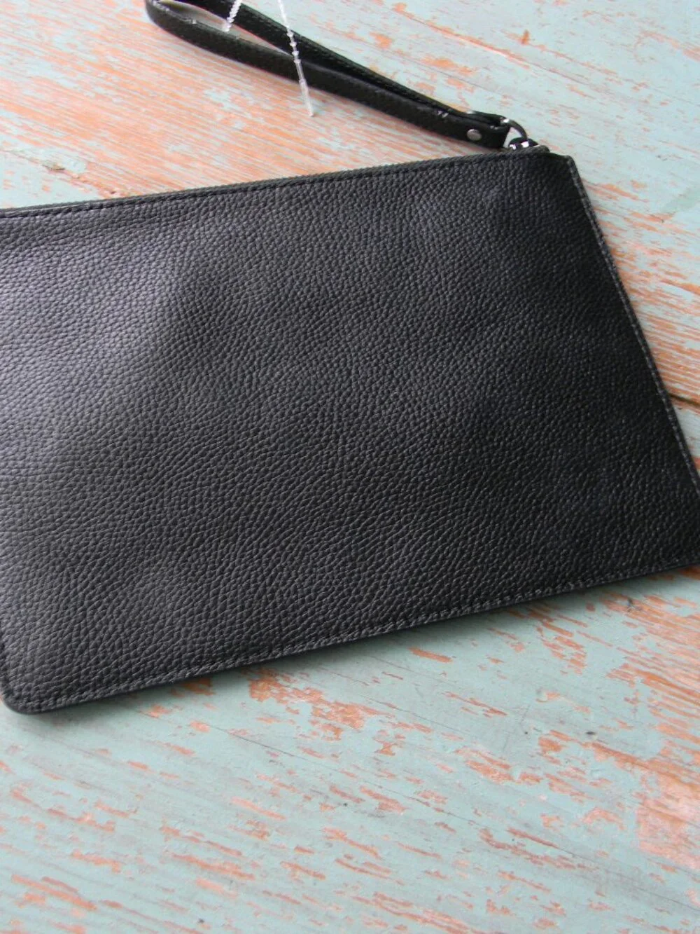 NWOT MICHAEL KORS BLACK LEATHER LARGE GROMMET STUD LEATHER ZIP WRISTLET POUCH